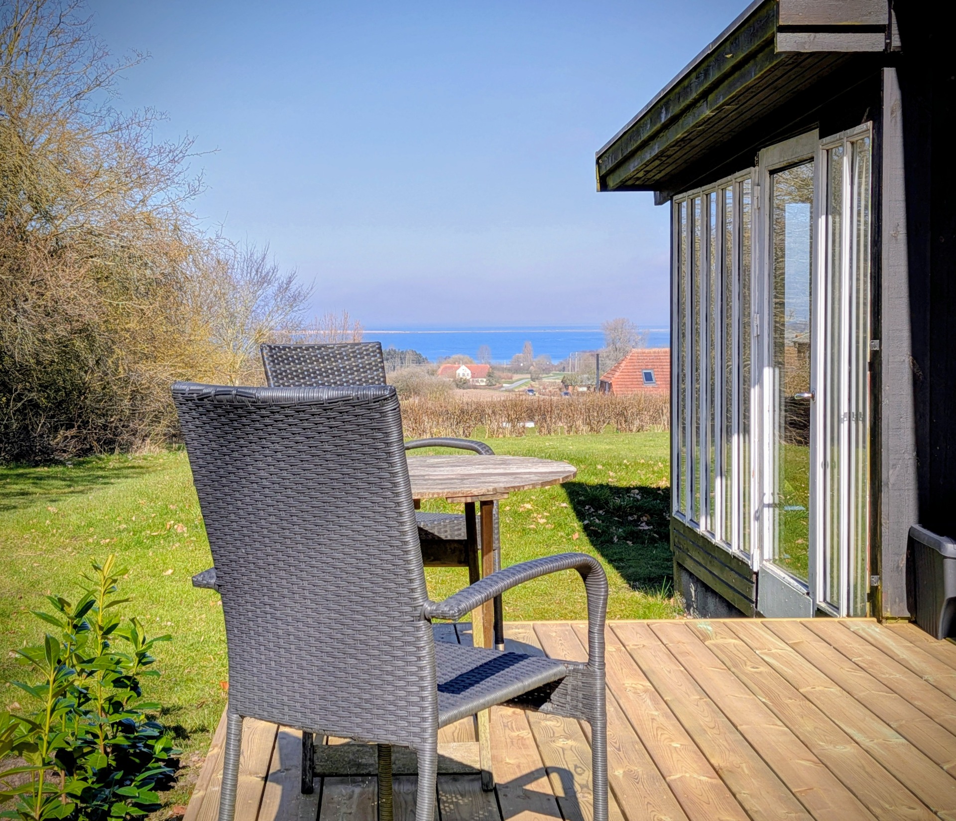 https://www.airbnb.dk/rooms/43534606?unique_share_id=e1d2fb4c-e9cf-490a-85ff-cea525829baf&viralityEntryPoint=1&s=76
