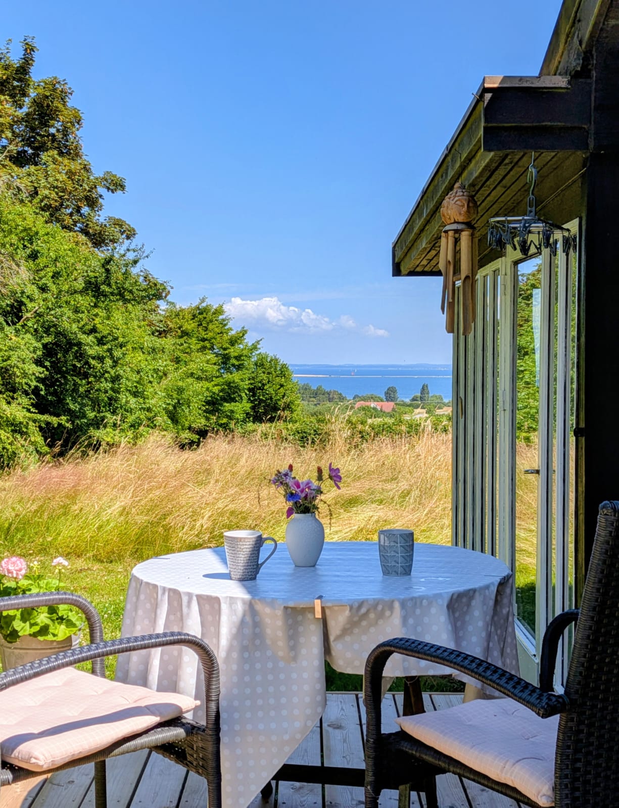 https://www.airbnb.dk/rooms/1763240796720378951?unique_share_id=28be5b03-e4f8-48ff-ada9-f5767e5747ae&viralityEntryPoint=1&s=76